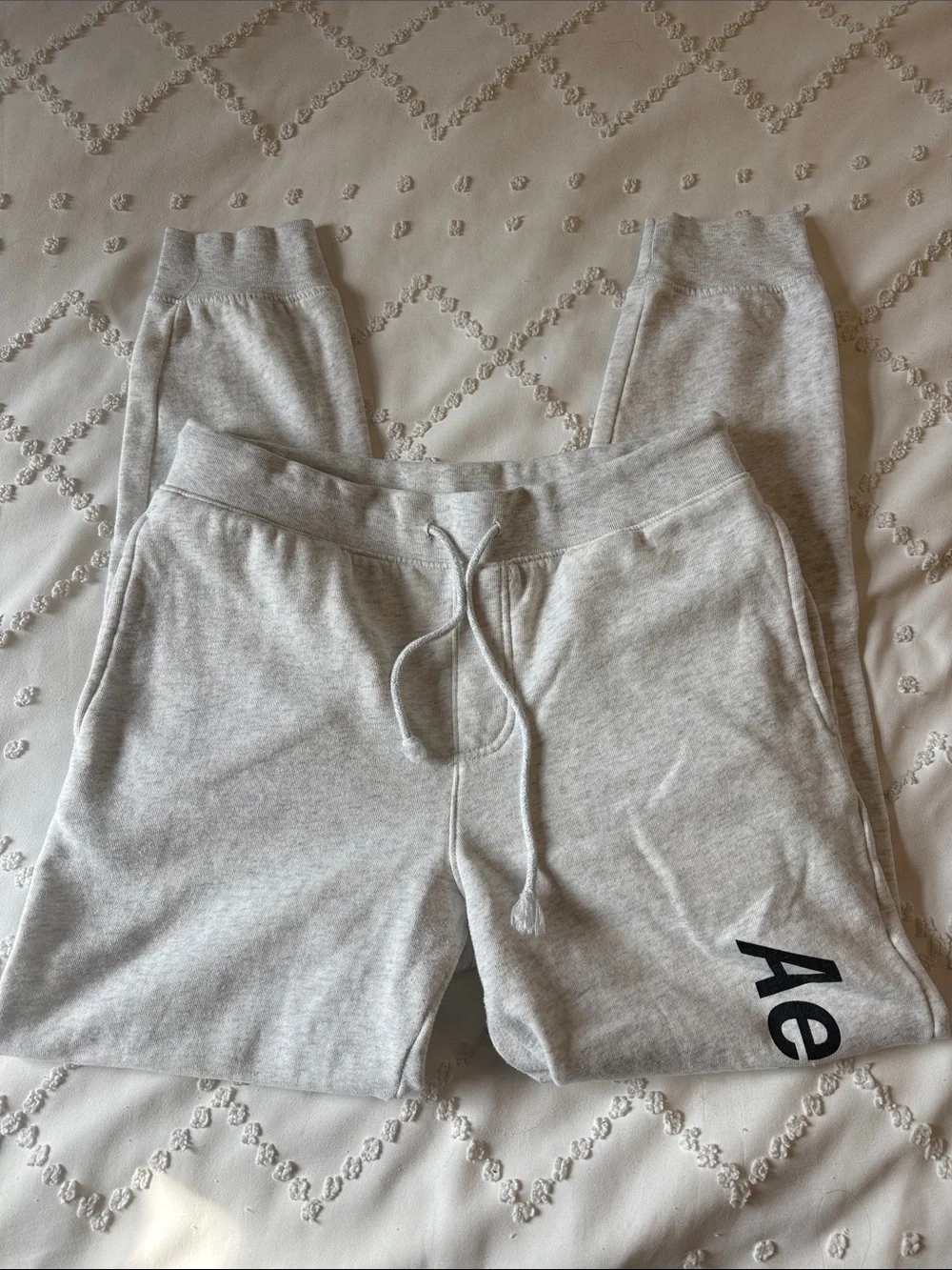 Aeropostale Heather Gray Sweatpant Joggers Size Small Thigh Logo